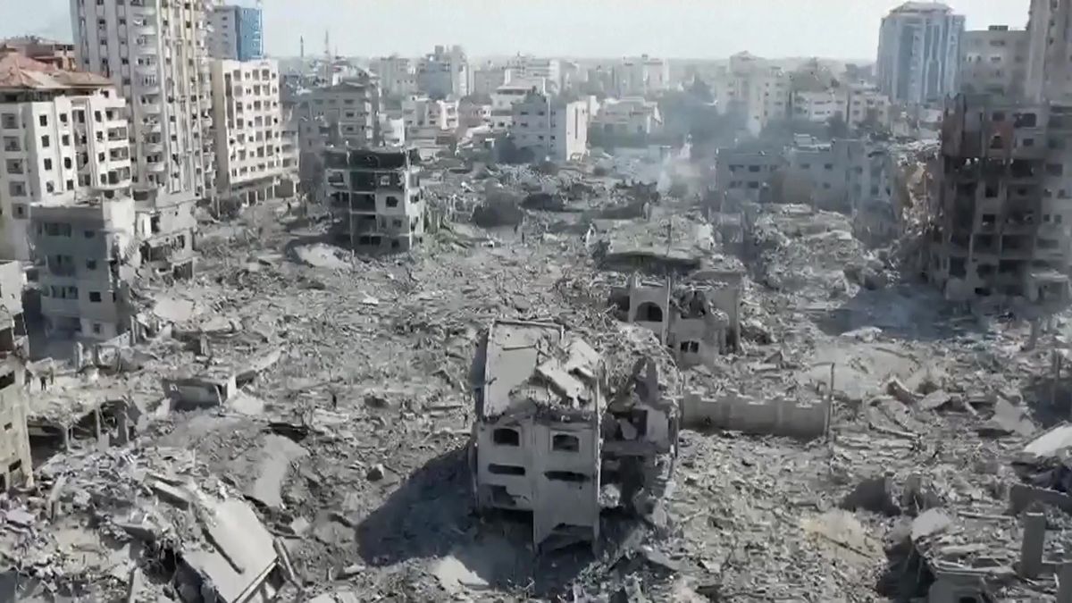 Záběry z dronu odhalují zničenou Gazu